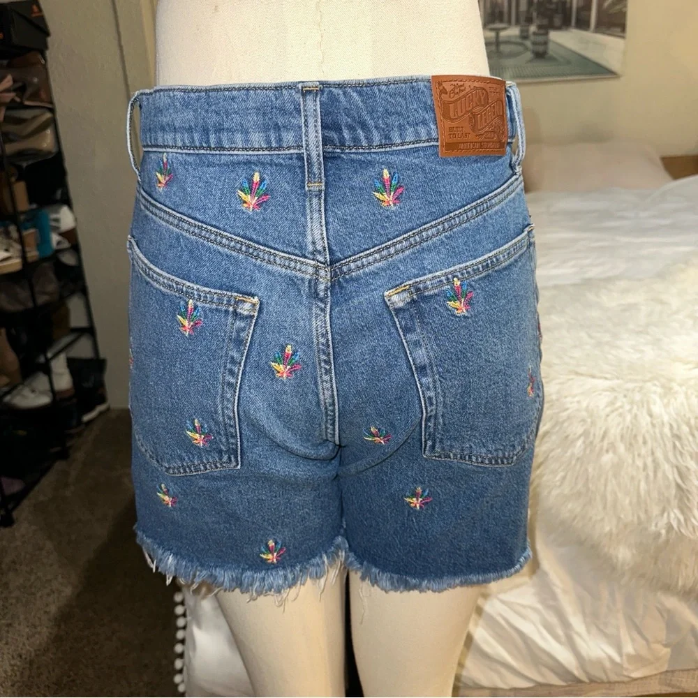 Lucky Brand | Lucky Legend 90s Midi Shorts Embroidered High Rise 5
